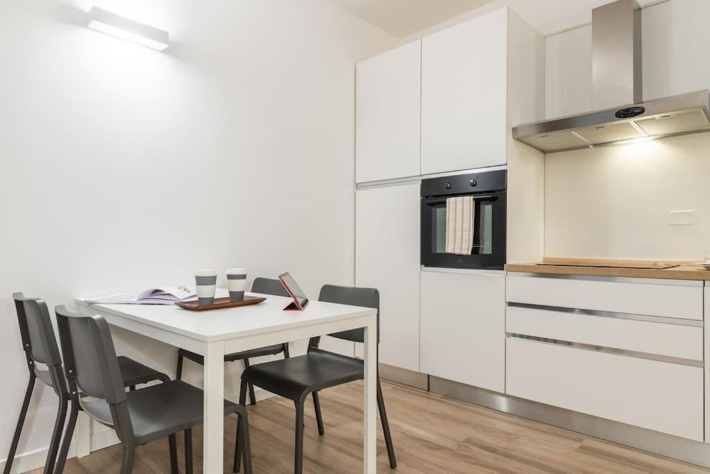 Mora Flexyrent A.C. - Colonne Lägenhet Milano Exteriör bild